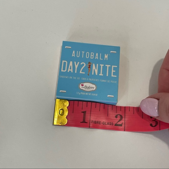 The Balm Autobalm Day2Nite Shadows on The Go 1.2g - Picture 4 of 5
